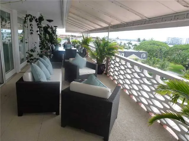 Additional Photo at 315 S Lake PHD, Palm Beach