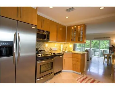 250 Bradley Place 203, Palm Beach – sold