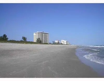 3702 N Highway A1A 304, Hutchinson Island – sold