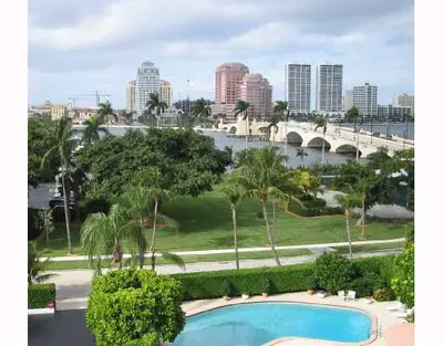 315 S Lake Drive 1d, Palm Beach – sold