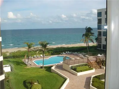 2565 S Ocean Boulevard 201, Highland Beach – sold