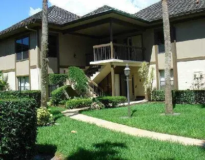 2735 POLO ISLAND DR K 203 K-203, Wellington – sold