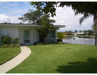 1212 HILLSBORO MILE 27, Hillsboro Beach – sold