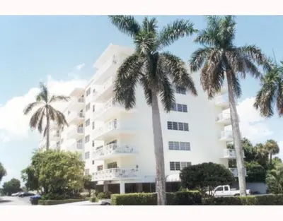 250 Bradley Place 206, Palm Beach – sold