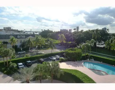 315 S Lake Drive 5D, Palm Beach Gardens – sold