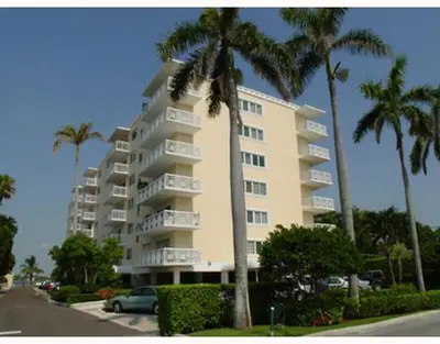 250 Bradley Place 310, Palm Beach – sold