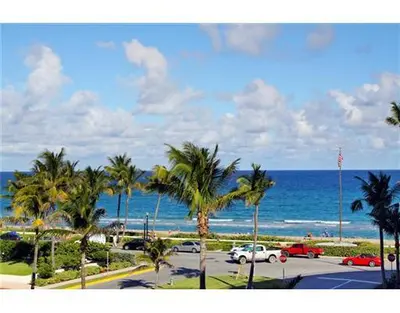 100 Royal Palm Way F4, Palm Beach – sold