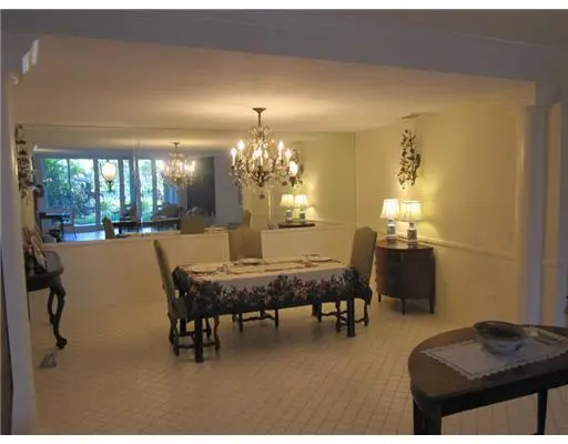 Additional Photo at 100 Royal Palm F1, Palm Beach