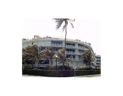 100 Royal Palm D1, Palm Beach – sold