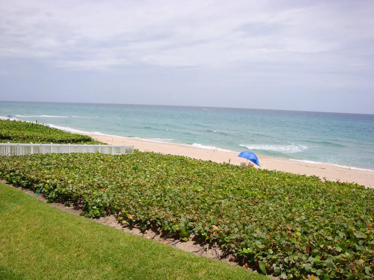 Clarendon North View! (2) at 3407 S Ocean Boulevard Apt 2b, Boca Raton