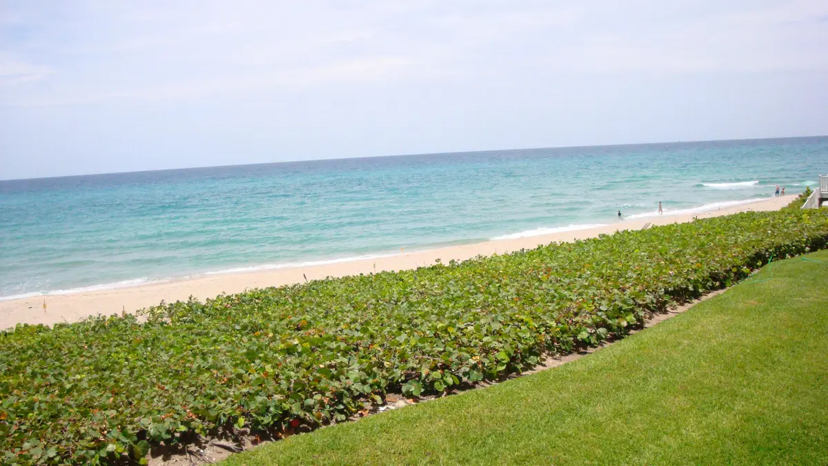 Clarendon South View! (2) at 3407 S Ocean Boulevard Apt 2b, Boca Raton