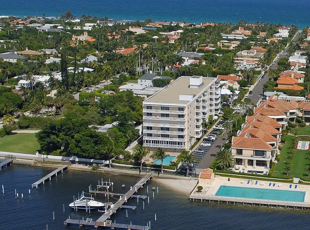 Aerial at 250 Bradley Place 707, Palm Beach