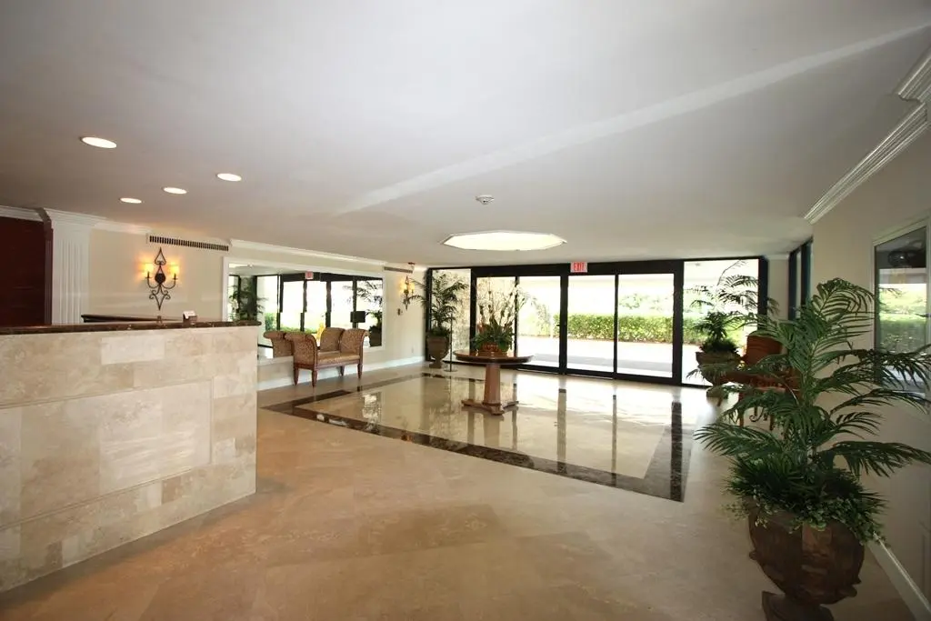 Lobby at 250 Bradley Place 707, Palm Beach