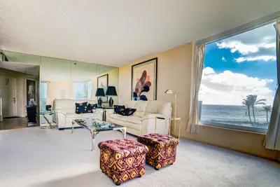 2565 S Ocean Boulevard 202 N, Highland Beach – sold