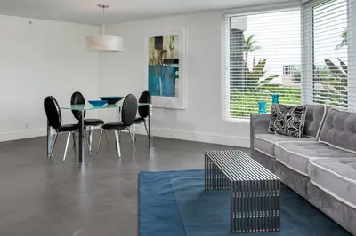 2565 S Ocean Boulevard 102n, Highland Beach – sold