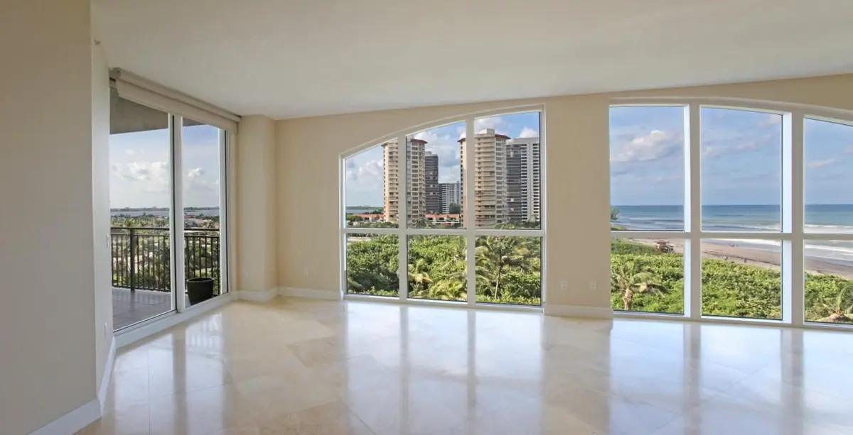 LR at 3800 N Ocean Drive 751, Singer Island