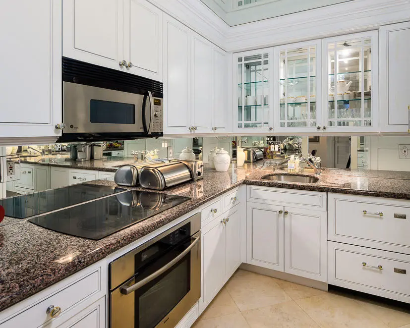 Kitchen MLS at 250 Bradley Place 707, Palm Beach