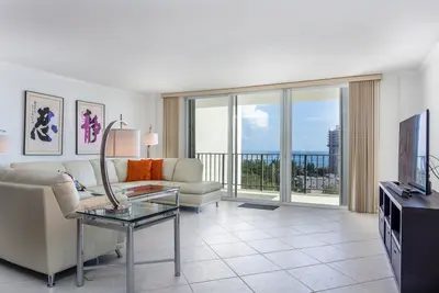 777 Bayshore Drive 1505, Fort Lauderdale – sold