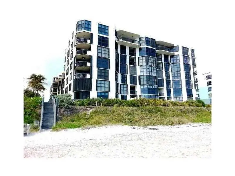 hm11 at 1155 Hillsboro Mile 706, Hillsboro Beach