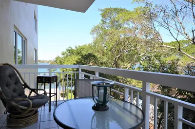 250 Bradley Place 407, Palm Beach – sold
