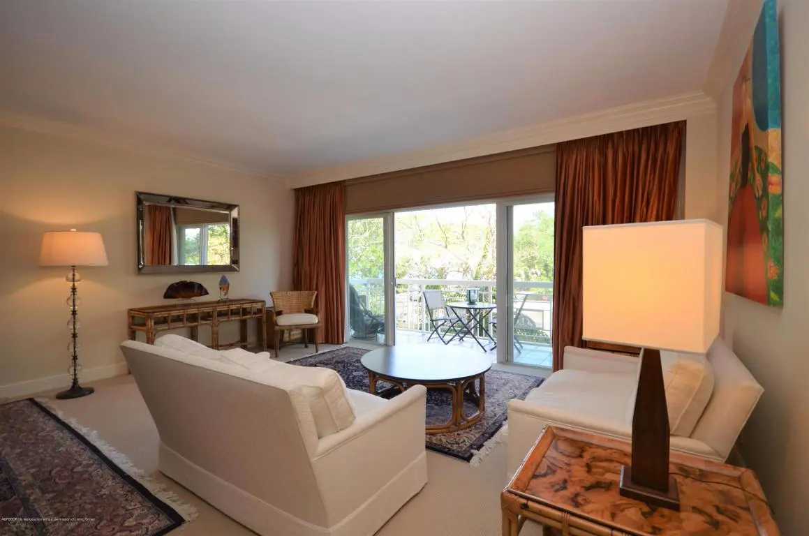 250 Bradley Place 407, Palm Beach, FL – photo 2