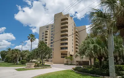 3407 S Ocean Boulevard 2a, Highland Beach – sold