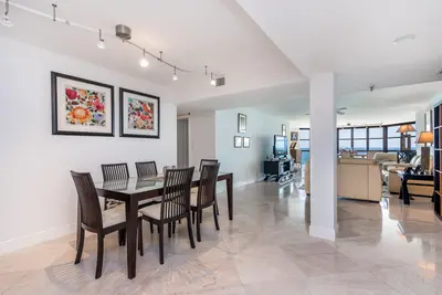 1155 Hillsboro Mile 607, Hillsboro Beach – sold