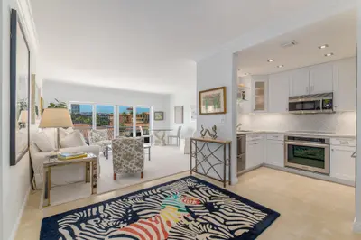 250 Bradley Place 501, Palm Beach – sold