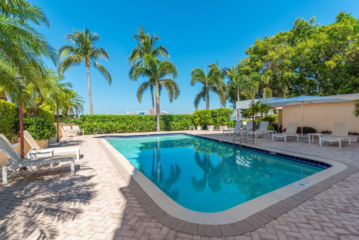 Pool at 250 Bradley Place 501, Palm Beach