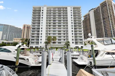 77 S Birch Road 8a, Fort Lauderdale – sold