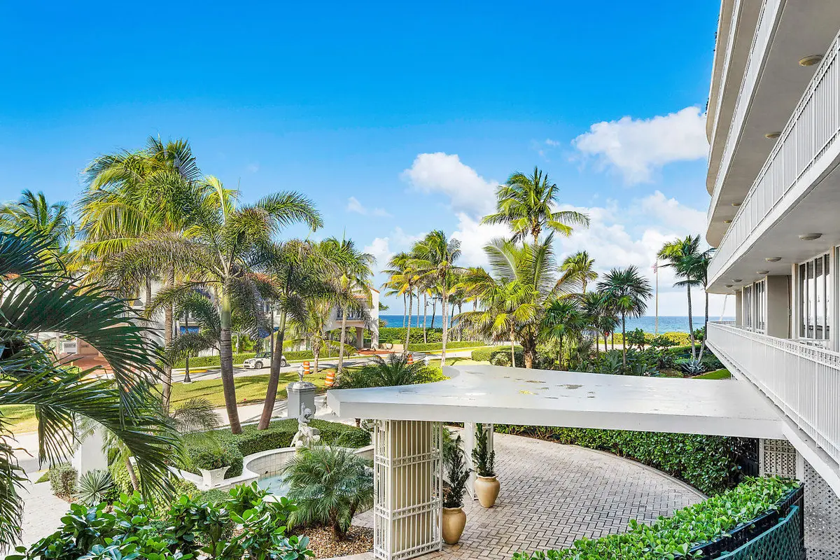024-100RoyalPalmWay-PalmBeach-FL-small at 100 Royal Palm Way F2, Palm Beach