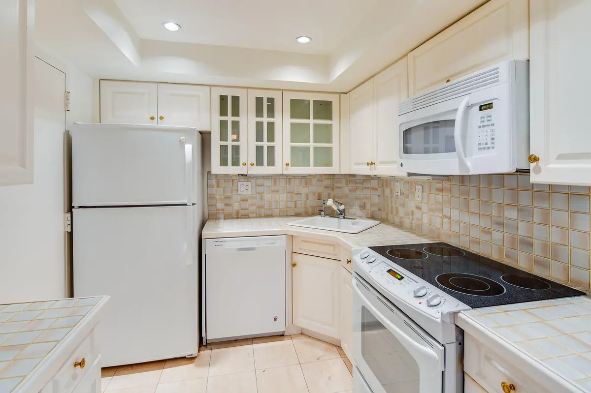 250 Bradley Pl 206 - MLS-6 at 250 Bradley Place 206, Palm Beach