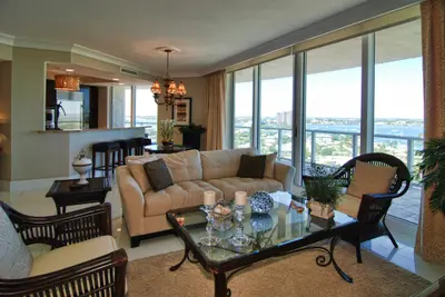 2700 N Ocean Drive 1206b, Singer Island – sold