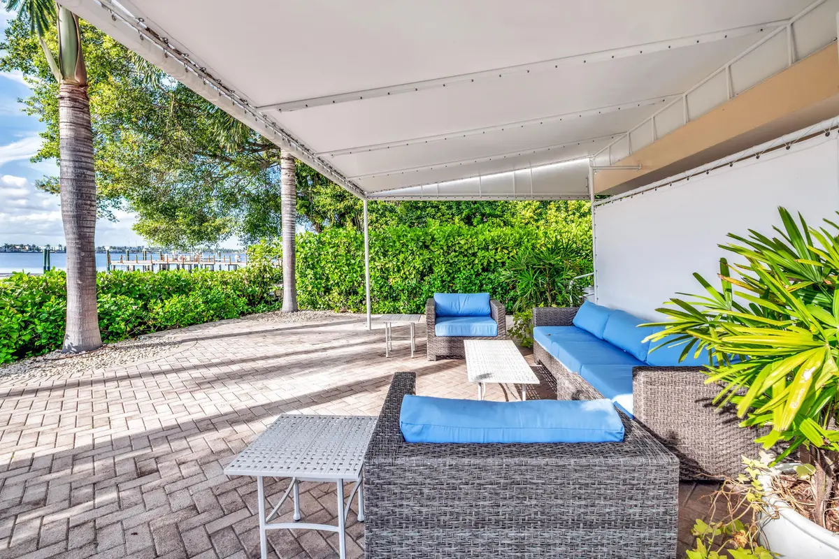 250 Bradley Pl Apt 308 Palm-large-017-25 at 250 Bradley Place 308, Palm Beach