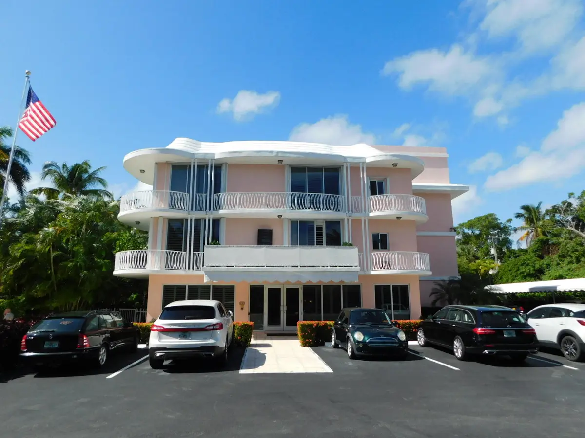 Front View at 429 Australian Avenue 6, Palm Beach