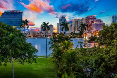 315 S Lake Drive 5c, Palm Beach – sold