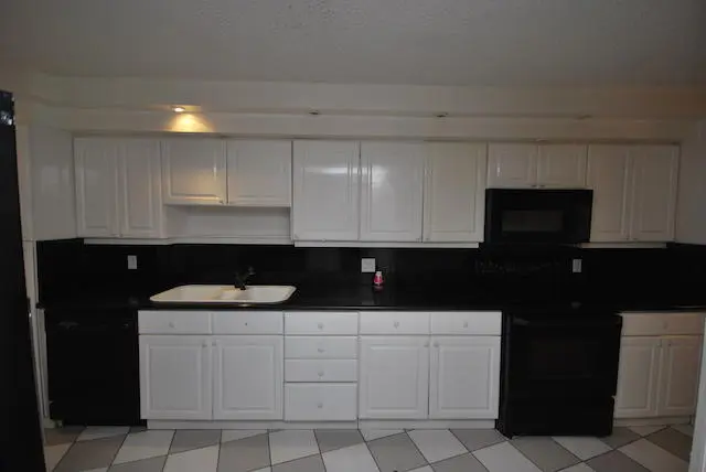 DSC_1373 at 600 Grapetree Drive 9es, Key Biscayne