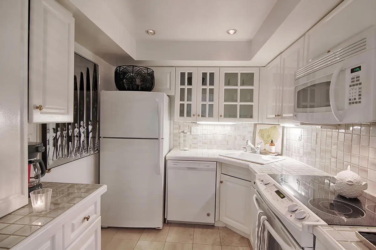 Kitchen at 250 Bradley Place 206, Palm Beach