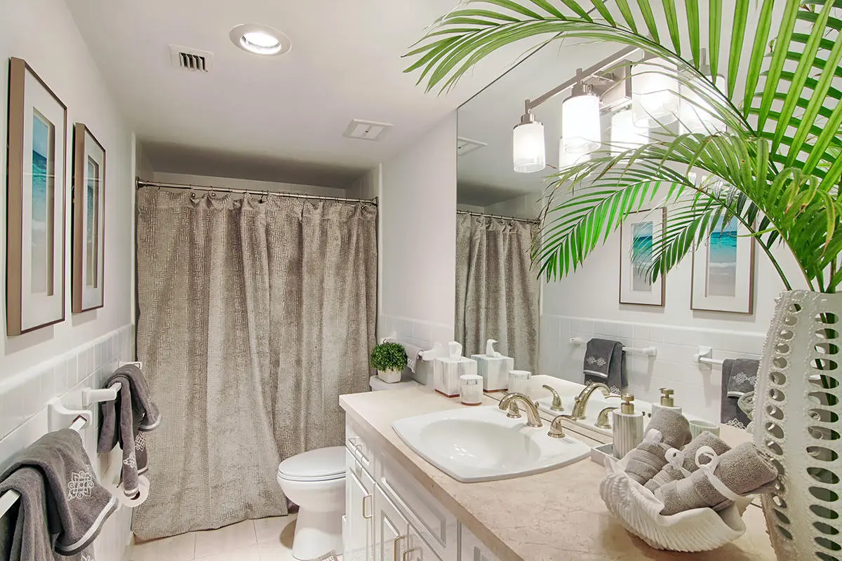 Bath at 250 Bradley Place 206, Palm Beach