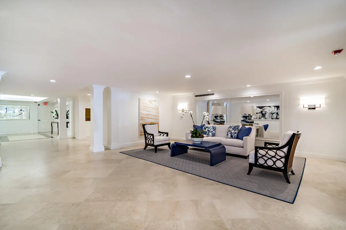 Lobby at 250 Bradley Place 505, Palm Beach