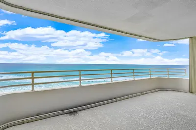 3407 S Ocean Boulevard 8-B, Highland Beach – sold