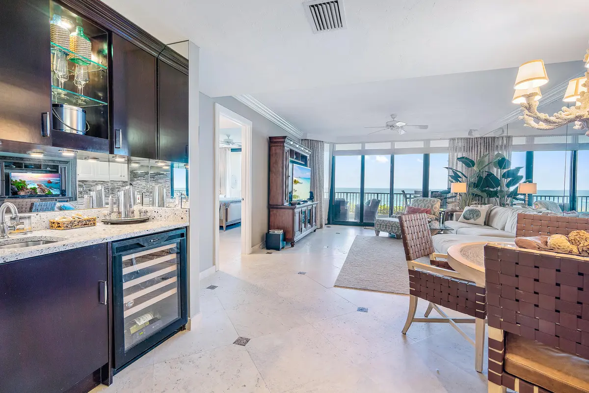 Bar at 800 Ocean Drive 203, Juno Beach