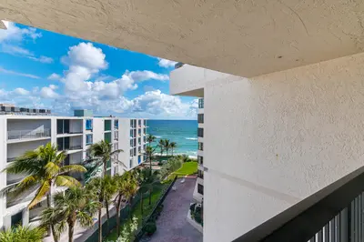 1155 Hillsboro Mile 604, Hillsboro Beach – sold