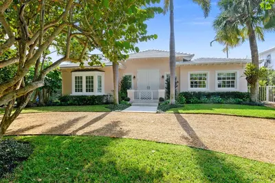 220 Indian Road, Palm Beach – sold