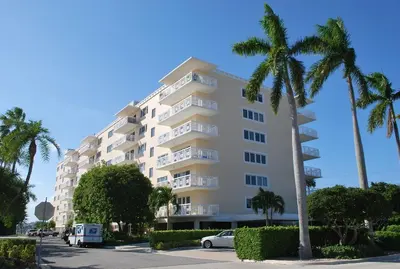 250 Bradley Place 507, Palm Beach – sold