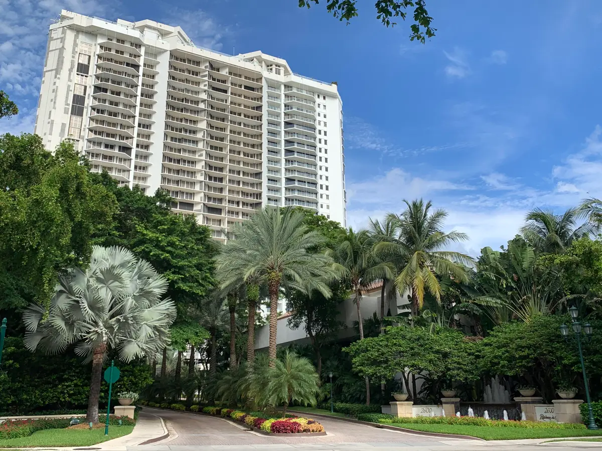 Front of Bldg at 2600 Island Boulevard 1001, Aventura