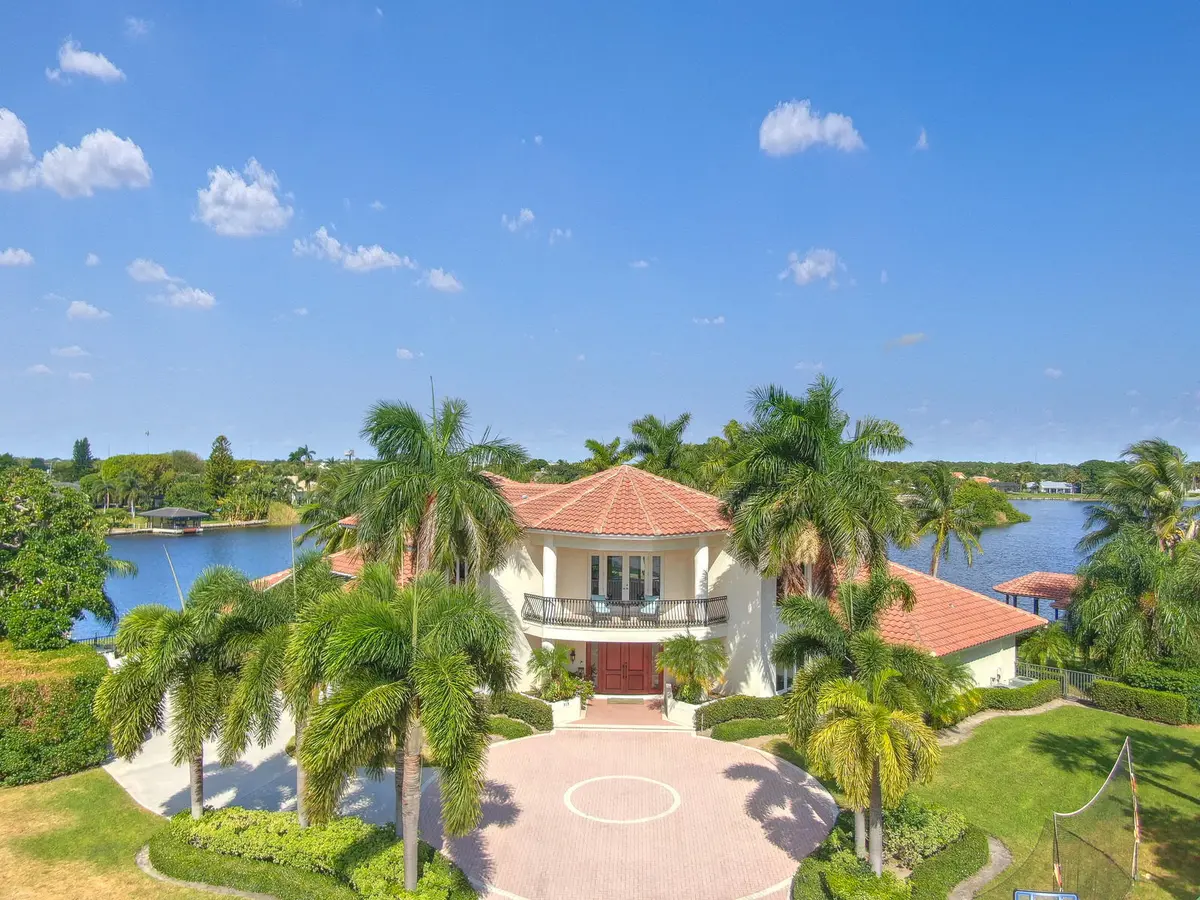 Front view of home at 315 Lake Eden Way, Delray Beach