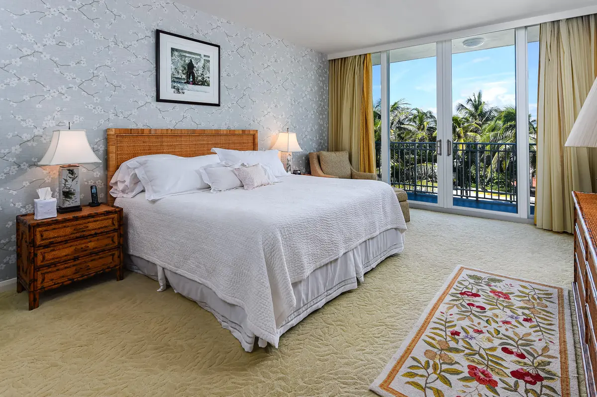100 Royal Palm Way 3C - MLS-3 at 100 Royal Palm Way C3, Palm Beach