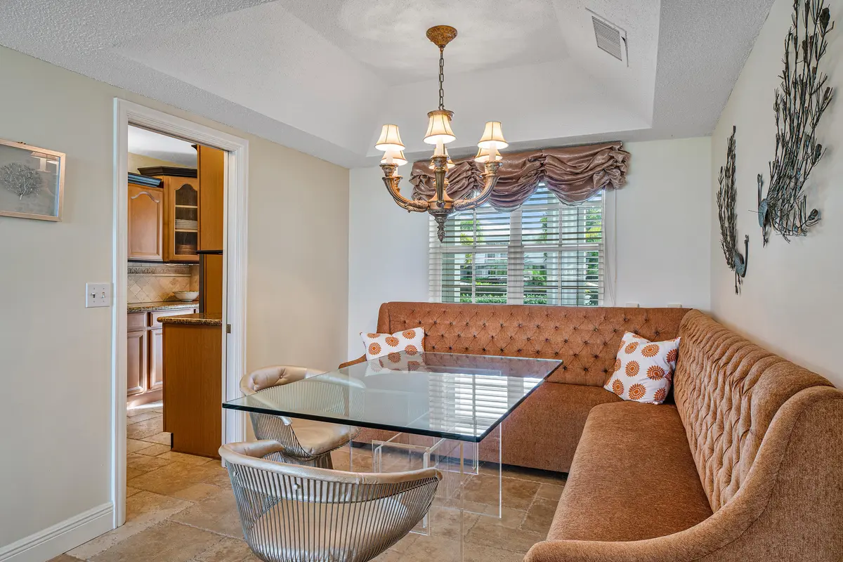 dining room at 2170 Ibis Isle Road 2, Palm Beach
