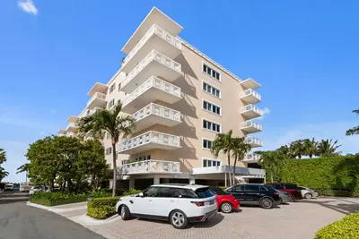 250 Bradley Place 307, Palm Beach – sold